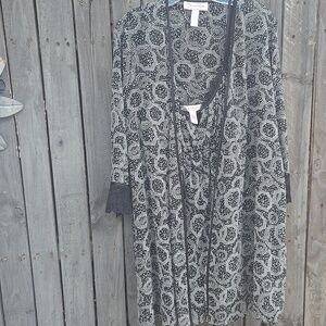 Oscar de la Renta Nightgown and Robe Set
